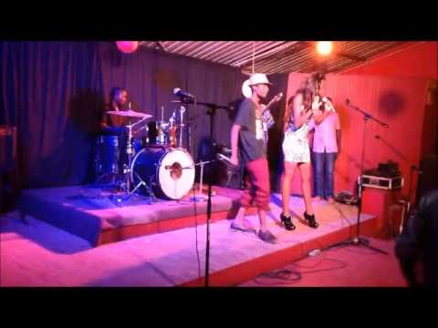 Leonard Mapfumo ft Varaidzo Ndoita Manyemwe LIVE