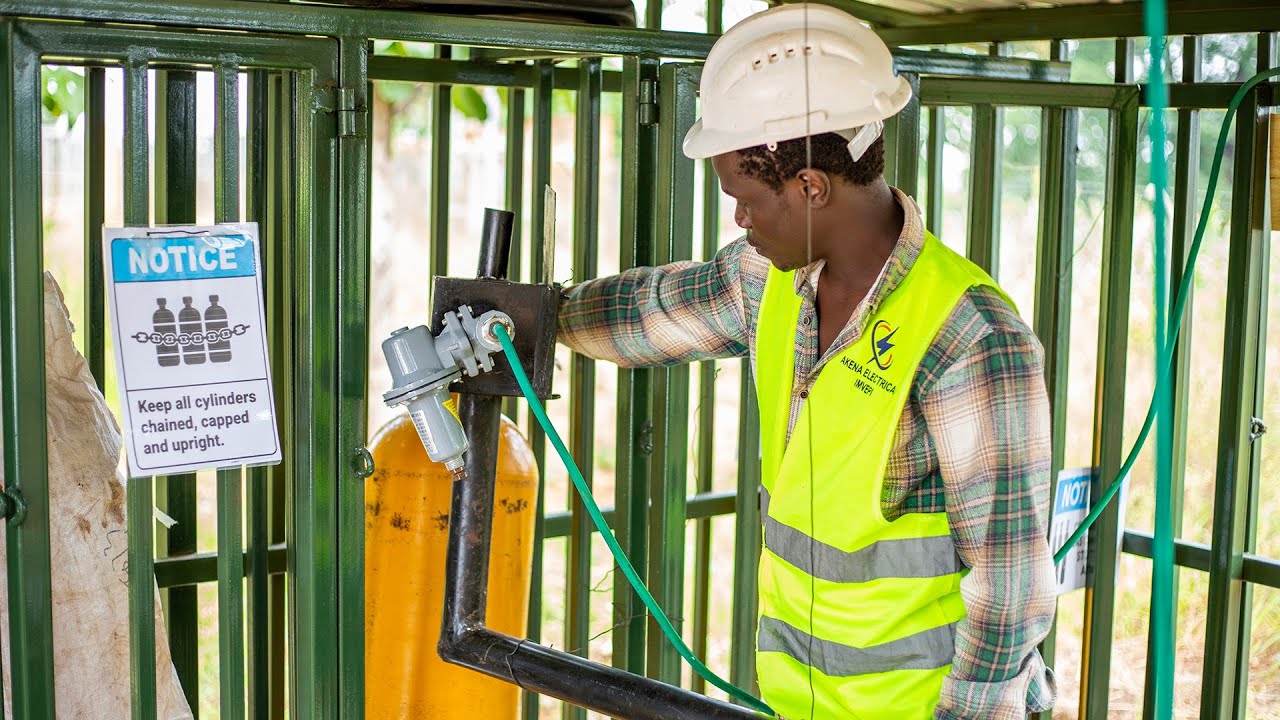 Biogas Innovation Powers Ugandan Health Facilities in Displacement Settings