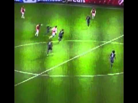 Yaya Sanogo amazing pass to the Ox in the first half  Arsenal vs Bayern Munchen 19/02/2014