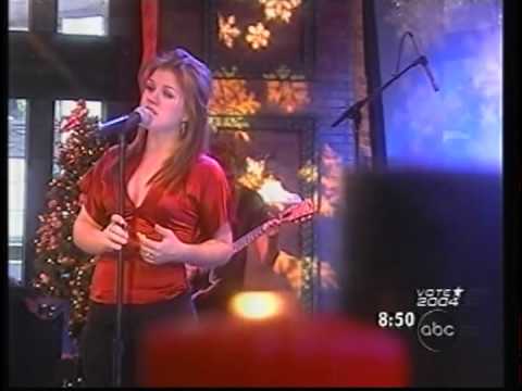 Kelly Clarkson  My Grown-Up Christmas List 2003-12-19) Good Morning America(2)
