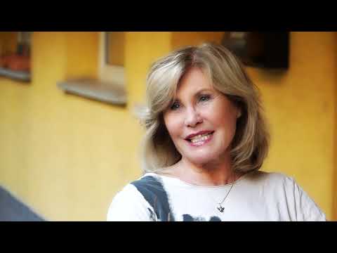 CoachArt Kreatív Műhely.  Berkes Gabriella előadóművész Carla Gallival beszélgetett.