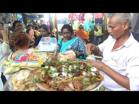 People Enjoying Shopping with Papri Chaat & Jhal Muri | Street Food Kolkata Gariahat More Video