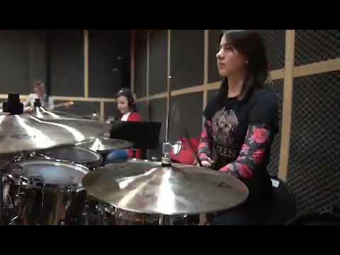 ECO Song - Julia Tkacz, Kamila Góral & Młodzieżowa Rada Miasta w Myszkowie