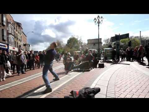 Busking ( band called Keywest ) in Dublin.mp4