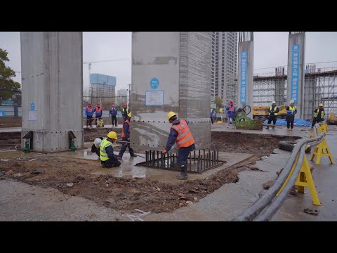 As obras de construção avançam no trecho Dongxihu da Rodovia Nacional G107 na cidade de Wuhan, província de Hubei