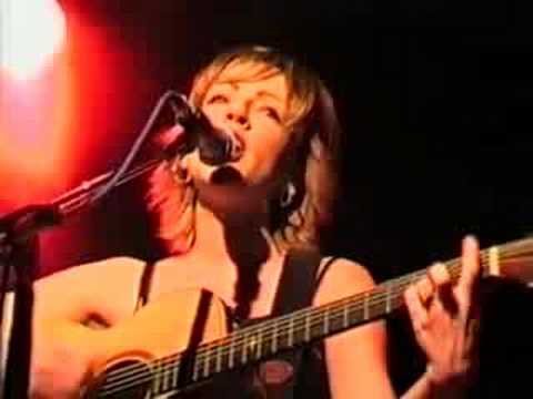 Rebecca Lynn Howard 'Out Here In The Water' live at Tamworth