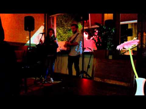 download lagu mp3 mp4 Hugo Moran, download lagu Hugo Moran gratis, unduh video klip Hugo Moran