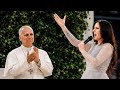Diana Navarro canta 'Alza la mirada' frente al Papa y emociona en el Bernabéu