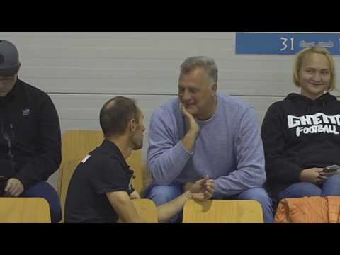 Vladimirs Belijs (FC Petrow) intervē Imantu Babri