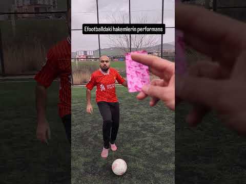 Efootball'daki hakemlerin performansları