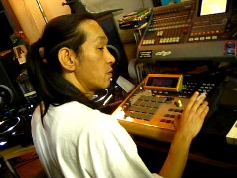 Ekskwizet Beatz and DJ Yutaka (2PAC's OFFICIAL DJ) making a beat in Shibuya Japan