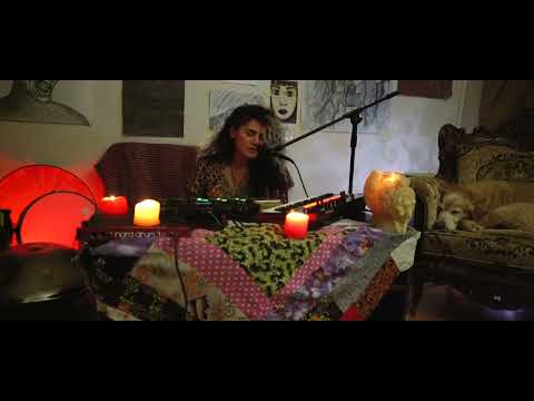 Özge Arslan - Ben Sığmazam Tenime