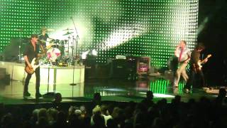 Stone Temple Pilots - Hickory Dichotomy (Live - Air Canada Centre - Aug. 29, 2010)