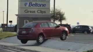 Balanced Parking - r/IdiotsInCars #29