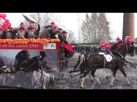I Falchi di Re Arduino carro da getto - Carnevale Ivrea 2016