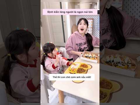 Con chê cơm nguội? Mẹ làm pizza, con khen ngon!