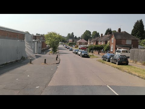 Navigating Parked Cars and Understanding Priority in Hazardous Situations - HGV Test Tips