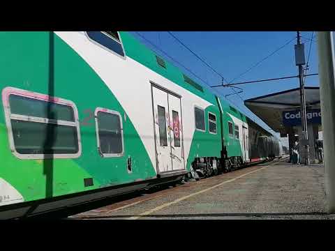 Treno Regionale veloce 2471 in transito a Codogno (LO)