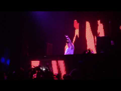 Hardwell - Feels So Close (Calvin Harris) & Unite Us (Tommy Trash Remix)