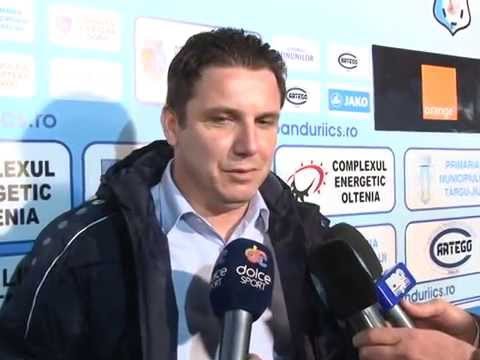 PANDURII TV / INTERVIU NARCIS RĂDUCAN, MECI PANDURII TÂRGU JIU - PETROLUL PLOIEŞTI