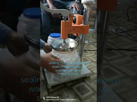 Hand operated heat sealing machine