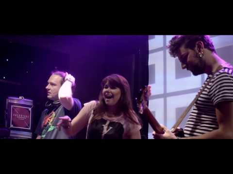 Loocties - Vocal, violin & EDM