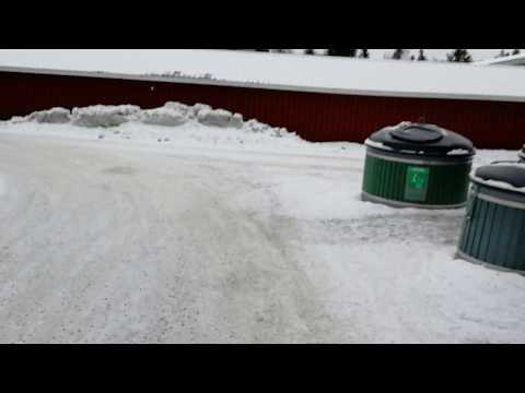 Nyt maanosa ulkoileen