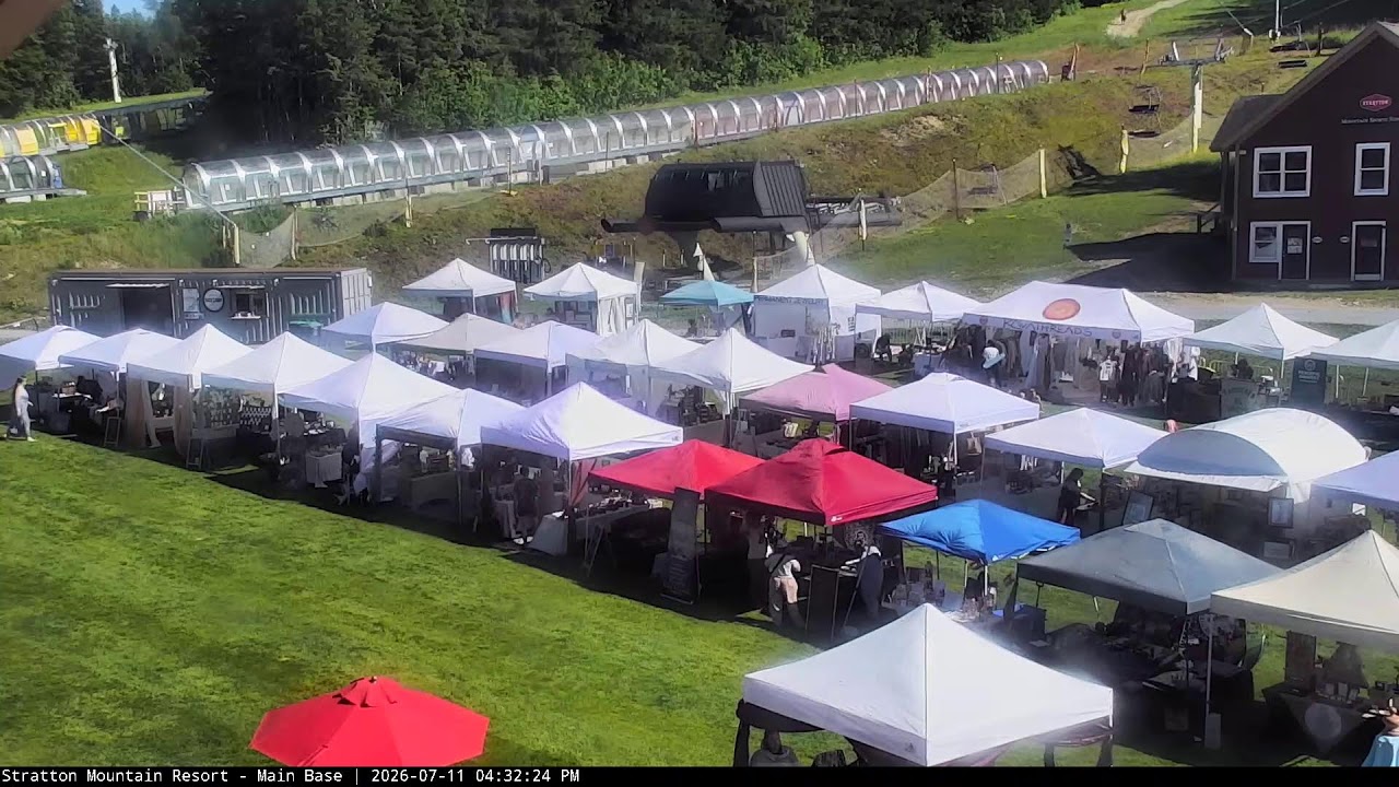 Live webcam view of Cámara de la Base de Stratton Mountain