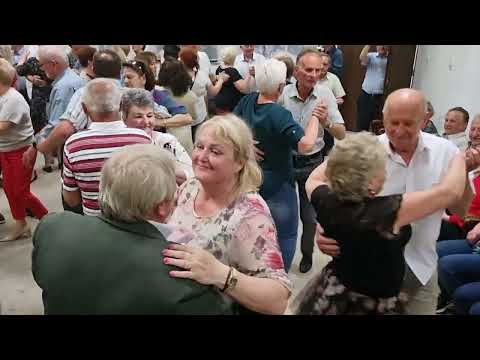 Ludowo i wesoło:Oberek z Szymanowa rodem rodzinnej kapeli Kwapińskich gra Zdzicho, Mirek i  Michał.