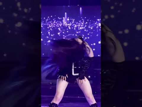 카리나 머리 돌리기 카리나 머리 돌리기