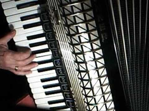 nozie - 147 -  You Raise Me Up - on Hohner  accordeon