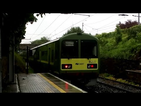 2x IÉ 8600 class DART Trains @ Glenageary Station 20/5/2021