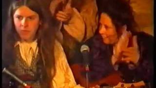 The Kelly Family and Navajita Plateá - Ares Qui