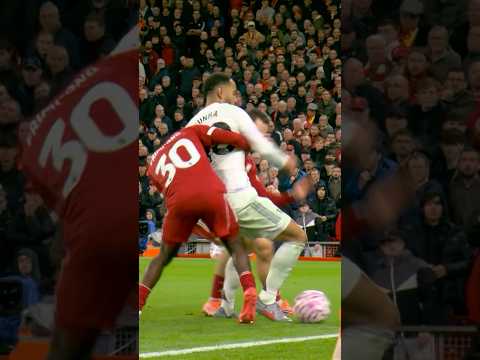 Cunha Was EVERYWHERE Against Liverpool 🔋🇧🇷