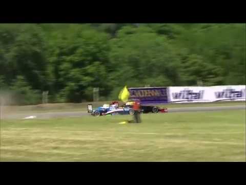 Fórmula Renault 2.0 Argentina 2016. Race 1 Autódromo Oscar Cabalén. F. Barin & F. Bosio Crash