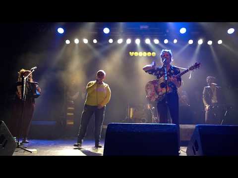 Voodoo Jürgens und die Ansa Panier feat. Jazzgitti - s´klane Glückspiel