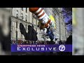 Cat In The Hat Balloon Caught In Winds Slams Into Lamppost Hurts 4 At 1997 Thanksgiving Parade