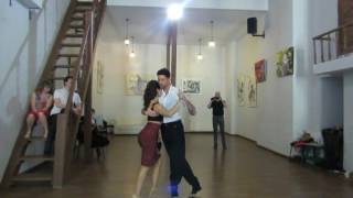 Nevskaya milonga 2017. Jonny Lambert y Dulce Lauria Resume of the lesson on Volcadas