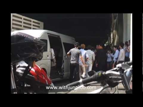 [Fancam] 111202 Leeteuk & Donghae @ Redcross in Thailand