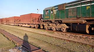 preview picture of video 'Sargodha Junction | Pakistan Railways'