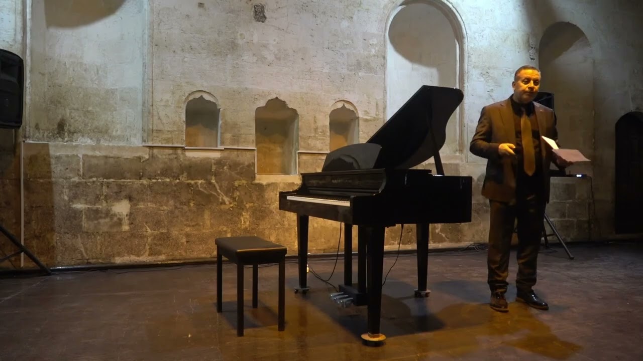 MİNİK VE GENÇ PİYANİSTLER SAHNEDE GÖZ DOLDURDU