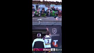 Download lagu The Canberra crowd with a message for Walsh on his way to the bin. 😳 mp3 Download lagu The Canberra crowd with a message for Walsh on his way to the bin. 😳 mp3