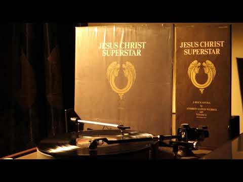 Ian Gillian & Yvonne Elliman – Everything’s Alright, I Don't Know How To Love Him (1970)