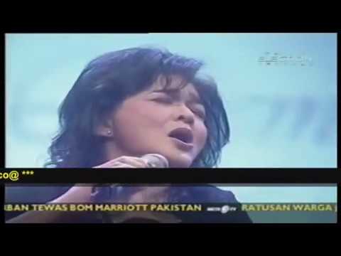 Andi Meriem Matalatta # (live) Lembah Biru