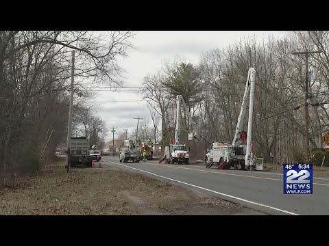 Power outages reported in western Massachusetts due to high wind gusts