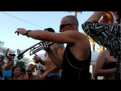 Bora Bora Ibiza - Beach Party - Gordon Edge aka Trumpetman  HD Quality video by Scene Franken / Tino