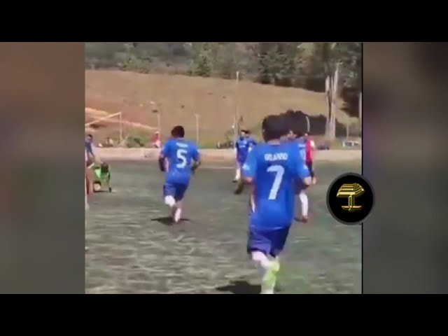 Futbolista agrede a una mujer árbitro  de fútbol en Bolivia