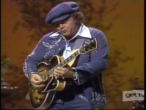 Roy Clark "Good Ol' Boy" Plays A Mean Guitar ~ Live (1976)