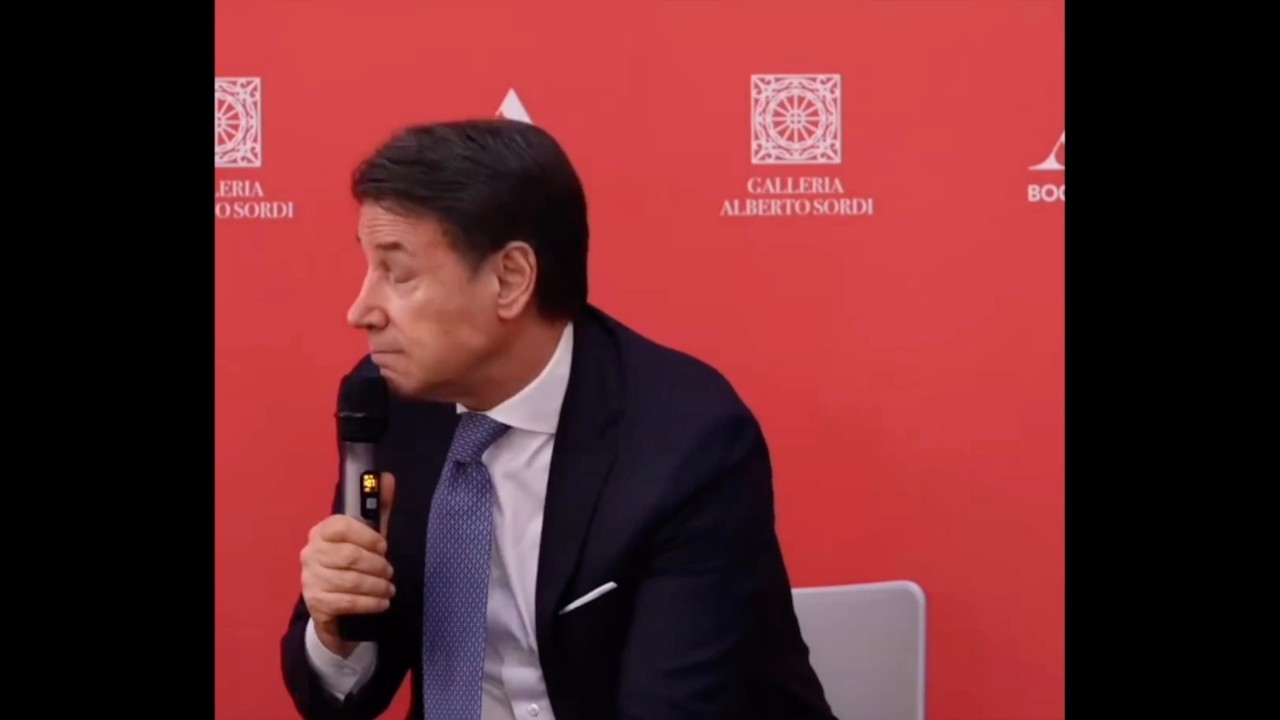 CONTE SI COMMUOVERE RICORDANDO GLI ANNI DA PREMIER