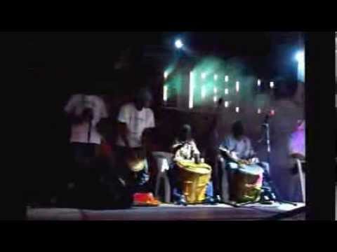 homenaje  al  gran   yura santo negro    que  en   paz    descanses